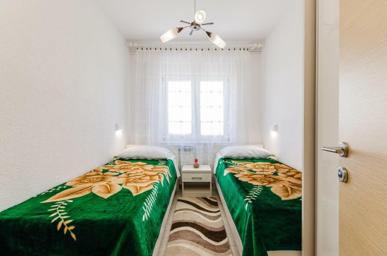 Apartment In Novi Vinodolski 15274 Povile Ngoại thất bức ảnh
